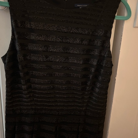 Tommy Hilfiger Black Textured Dress, Sleeveless, EUC, Zipper Back, Pleated Lined - Picture 7 of 9